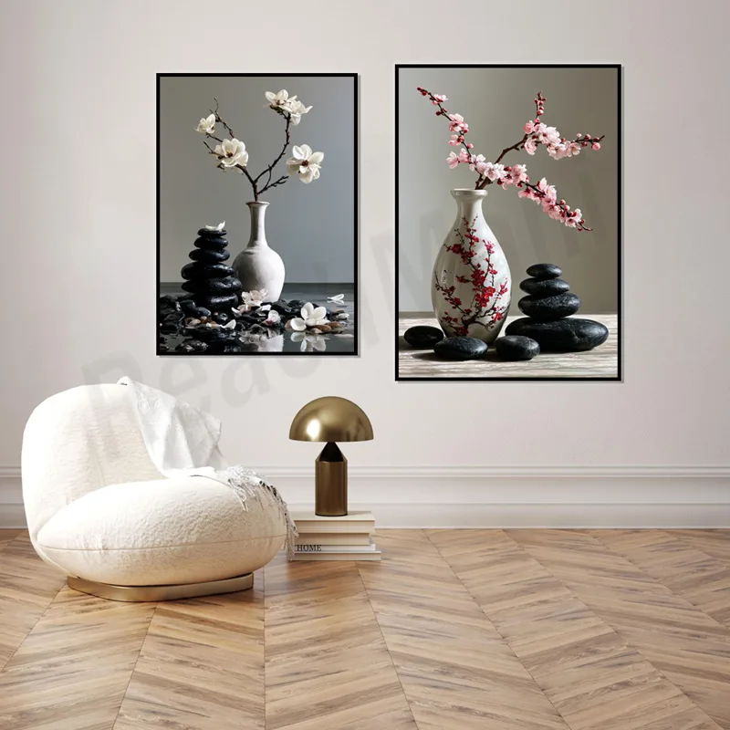 Japanese Zen Lifestyle - 和風の桜とマグノリアの花瓶と黒い石が積み重なった静物画プリント。禅にインスピレーションを得た静かな花柄のポスター。