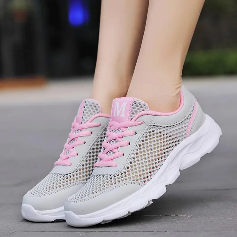 女性用通気性メッシュスニーカー,軽量ランニングシューズ,ベー - Japanese Lifestyle Brand のレビューと価格