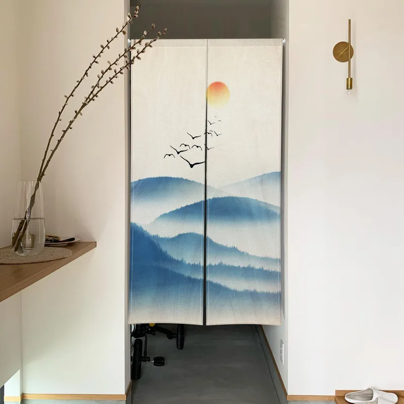 伝統的な日本の能門カーテン、水墨画の山、湖、鶴、夕日のモチー - Noren Curtain Doorway のレビューと価格